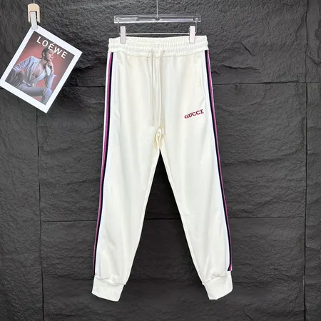 グッチ トレーニングパンツ