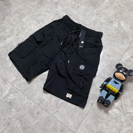 ストーンアイランド ショートパンツ