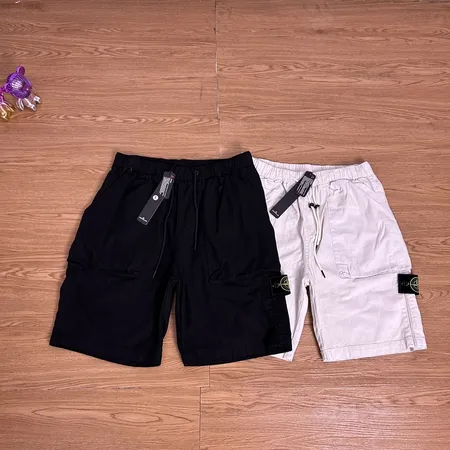 ストーンアイランド ショートパンツ