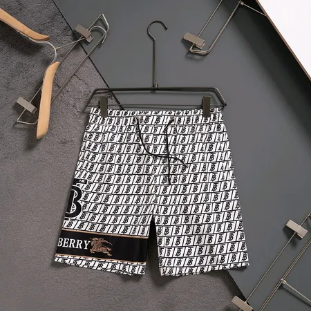 プラダ ショートパンツ