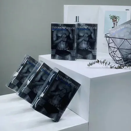 ヴァレンティノ パンツ