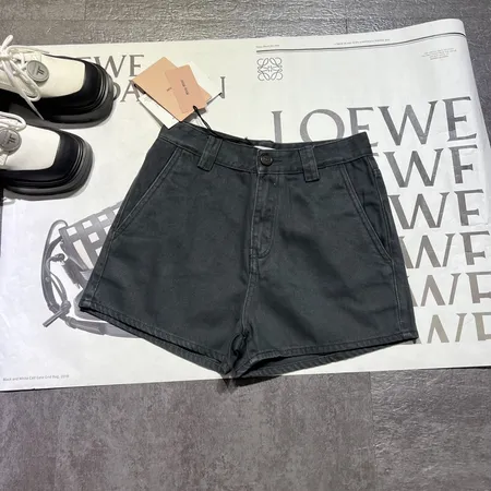 ミュウミュウ ショートパンツ