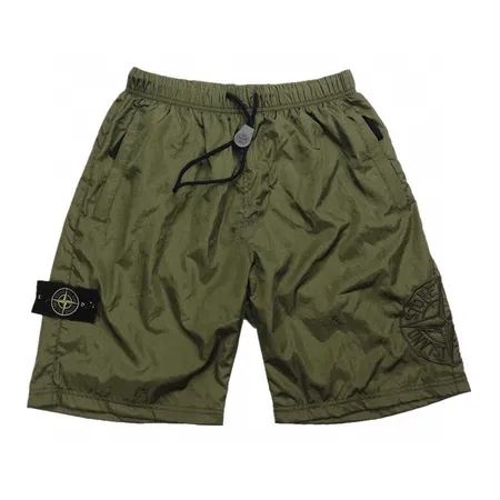 ストーンアイランド ショートパンツ