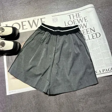 ミュウミュウ ショートパンツ