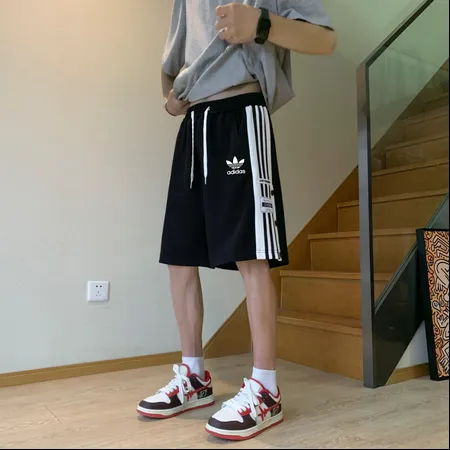 アディダス ショートパンツ