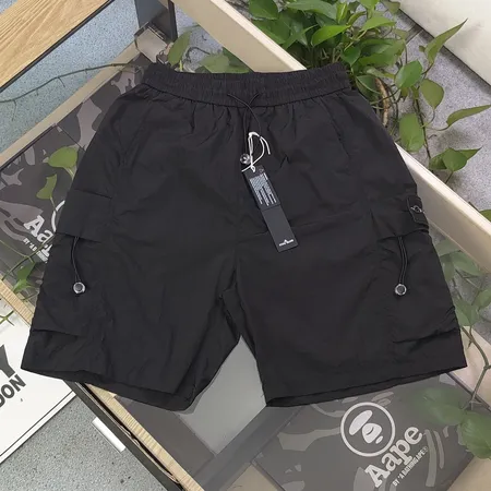 ストーンアイランド ショートパンツ