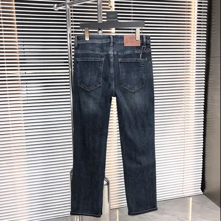 フェラガモ ジーンズ