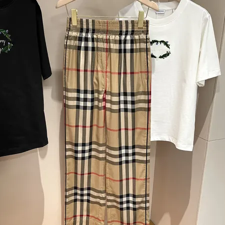 バーバリー ス カジュアルパンツ