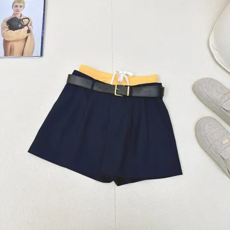 ミュウミュウ ショートパンツ