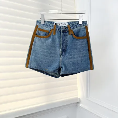 ミュウミュウ ショートパンツ