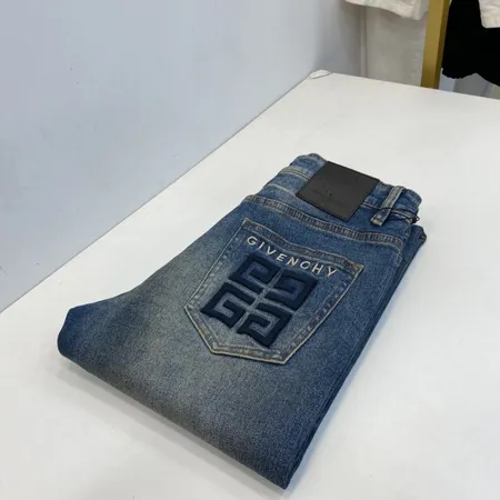 ジバンシィ ジーンズ