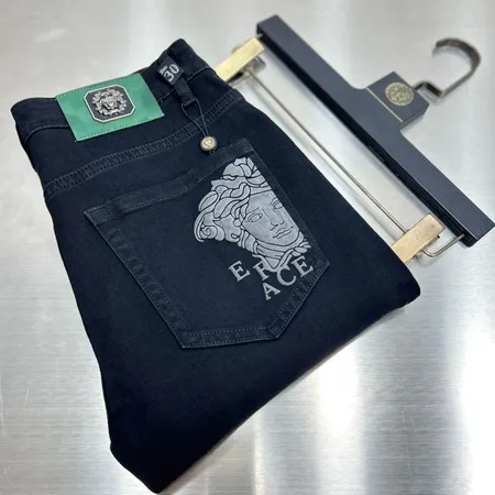 ヴェルサーチ ジーンズ