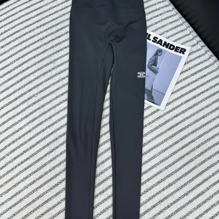 セリーヌ トレーニングパンツ