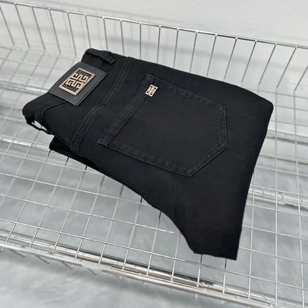 ジバンシィ ジーンズ