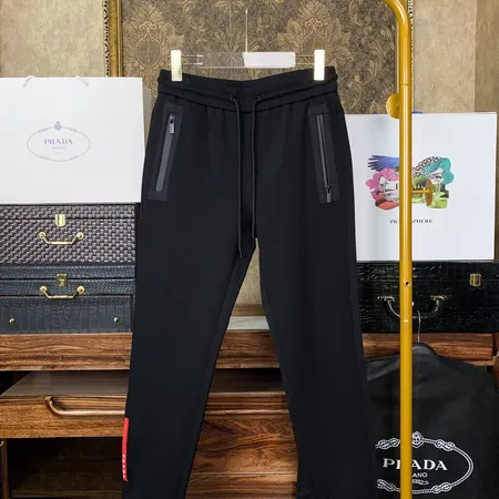 プラダ カジュアルパンツ