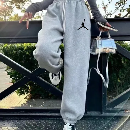 アディダス カジュアルパンツ