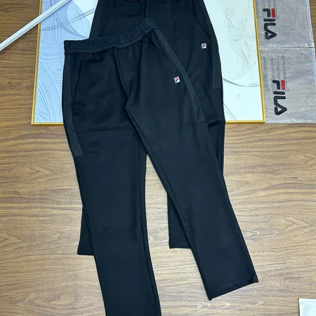 フィラ カジュアルパンツ