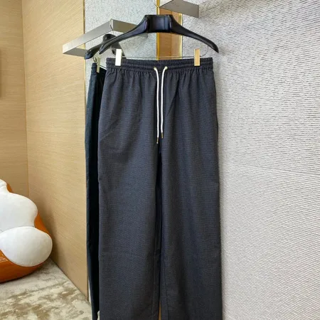 セリーヌ カジュアルパンツ