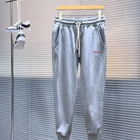 グッチ カジュアルパンツ