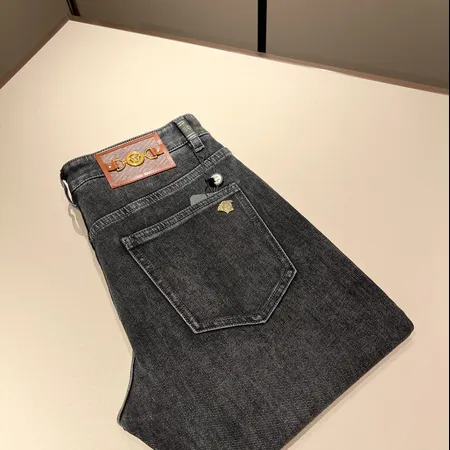 ヴェルサーチ ジーンズ