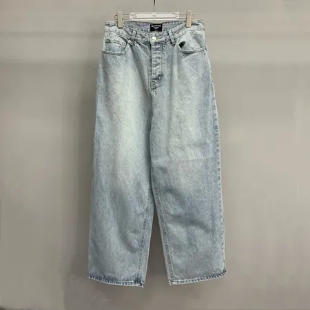 バレンシアガ ジーンズ