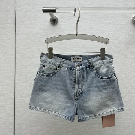 ミュウミュウ ショートパンツ