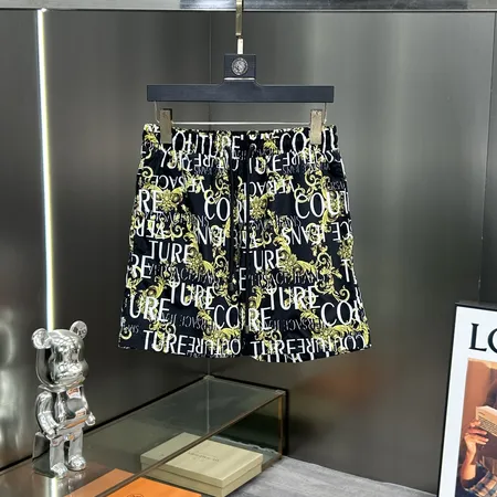 ヴェルサーチ ショートパンツ