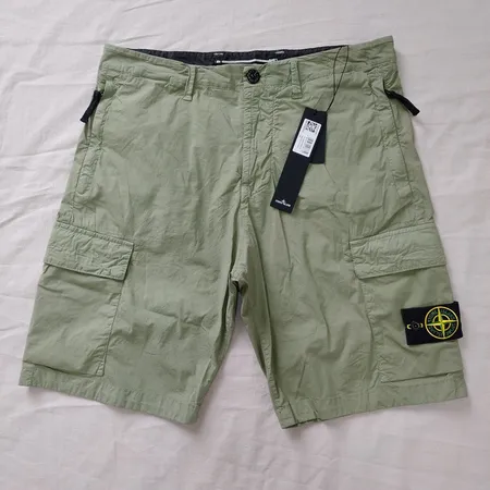 ストーンアイランド ショートパンツ