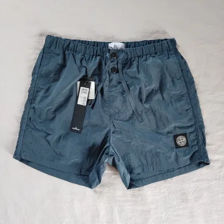 ストーンアイランド ショートパンツ