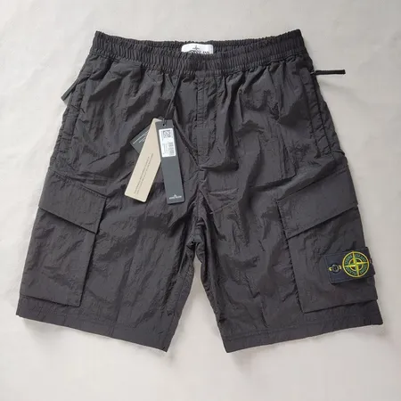 ストーンアイランド ショートパンツ