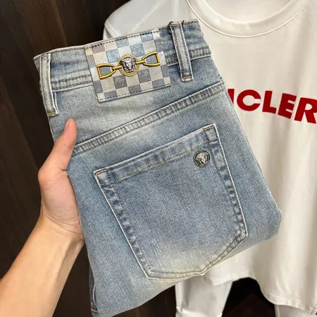 ヴェルサーチ ジーンズ