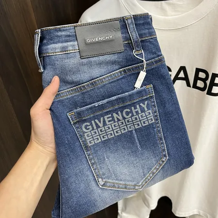 ジバンシィ ジーンズ