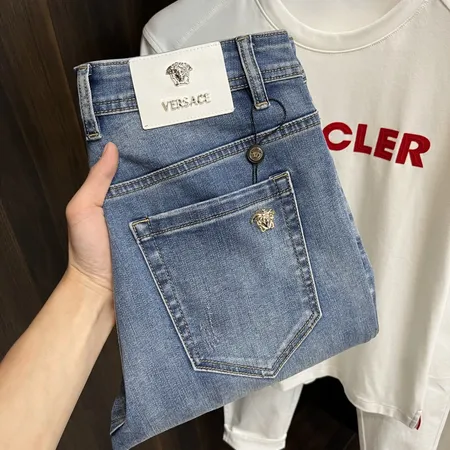 ヴェルサーチ ジーンズ