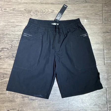 ストーンアイランド ショートパンツ
