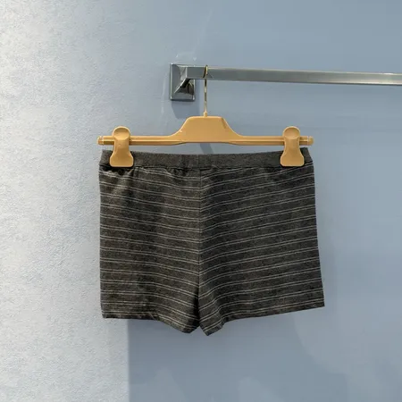 ミュウミュウ ショートパンツ