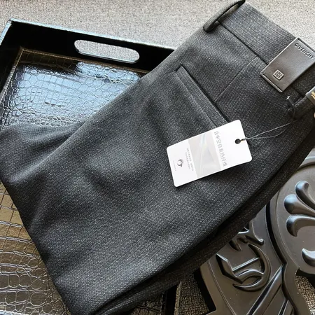 ジバンシィ カジュアルパンツ