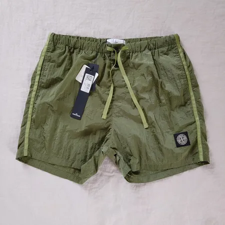 ストーンアイランド ショートパンツ