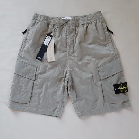 ストーンアイランド ショートパンツ
