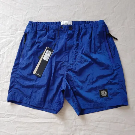 ストーンアイランド ショートパンツ