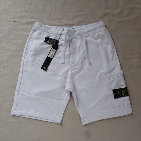 ストーンアイランド ショートパンツ