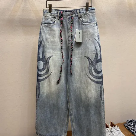 バレンシアガ ジーンズ