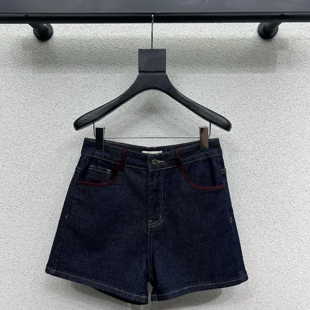 ミュウミュウ ショートパンツ