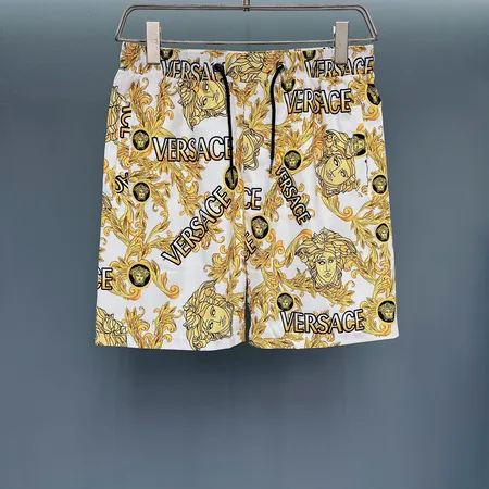 ヴェルサーチ ショートパンツ