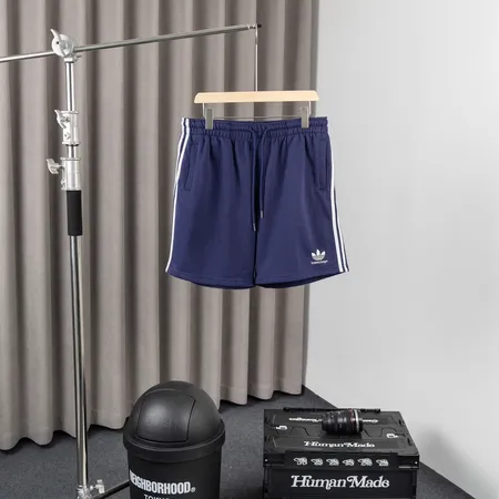 アディダス ショートパンツ