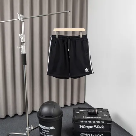 アディダス ショートパンツ
