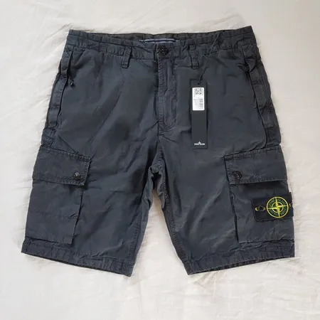 ストーンアイランド ショートパンツ