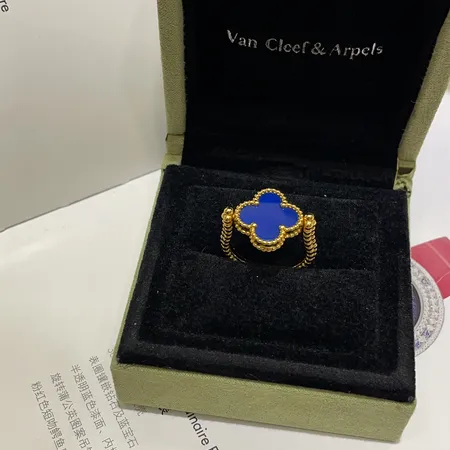 ヴァン クリーフ＆アーペル 指輪