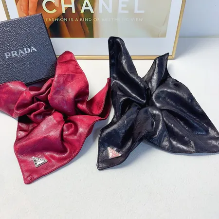 プラダ ヘアアクセサリー