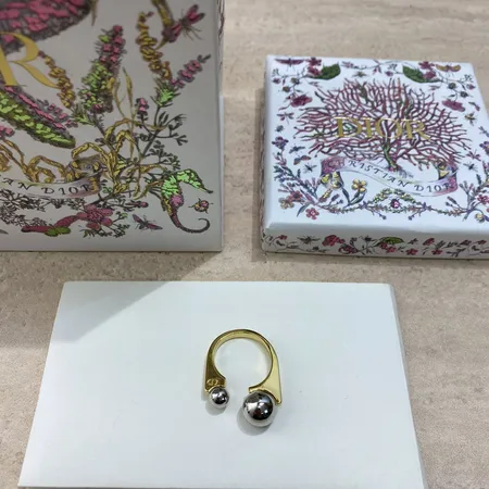 ディオール 指輪