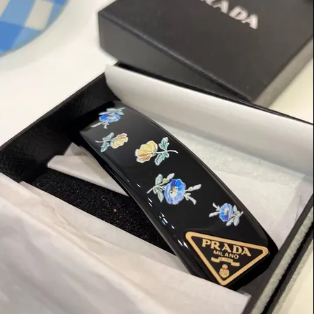 プラダ ヘアアクセサリー